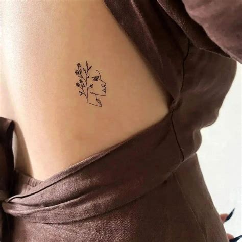 160 ideas de tatuajes pequeños originales para mujer。